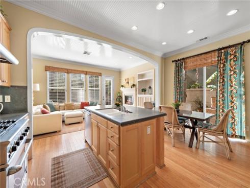 6552 Feather Drive, Huntington Beach, CA