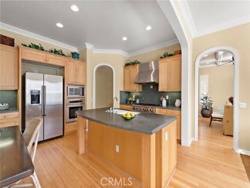 6552 Feather Drive, Huntington Beach, CA