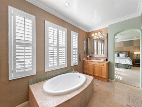 6552 Feather Drive, Huntington Beach, CA