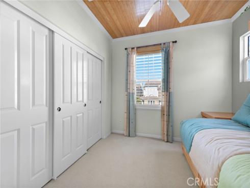 6552 Feather Drive, Huntington Beach, CA