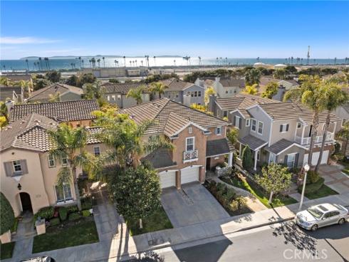 6552 Feather Drive, Huntington Beach, CA