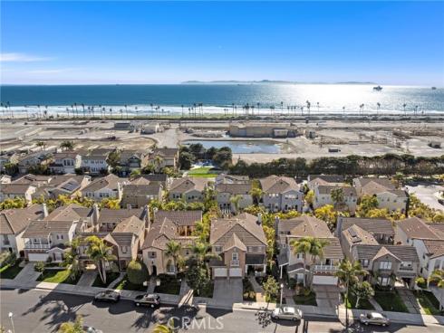 6552 Feather Drive, Huntington Beach, CA