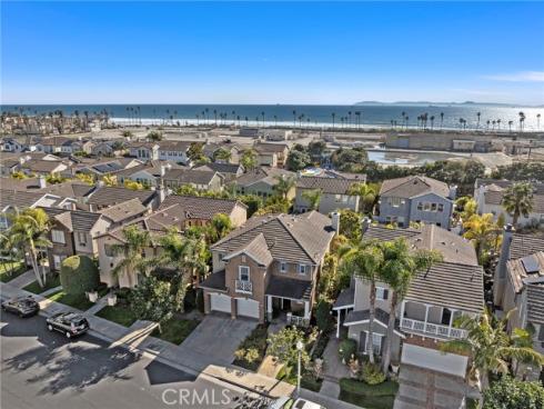 6552 Feather Drive, Huntington Beach, CA