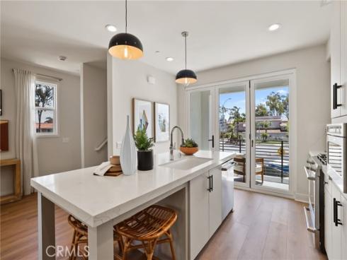 19011 Main 125 Street, Huntington Beach, CA