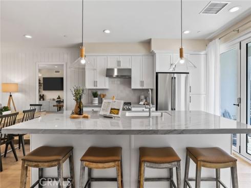 19011 Main 121 Street, Huntington Beach, CA