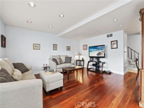 18815 Thornwood CI32 Circle, Huntington Beach, CA