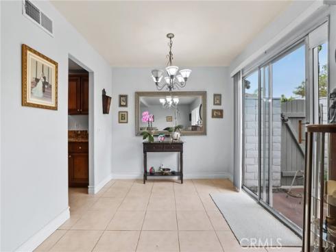 18815 Thornwood CI32 Circle, Huntington Beach, CA