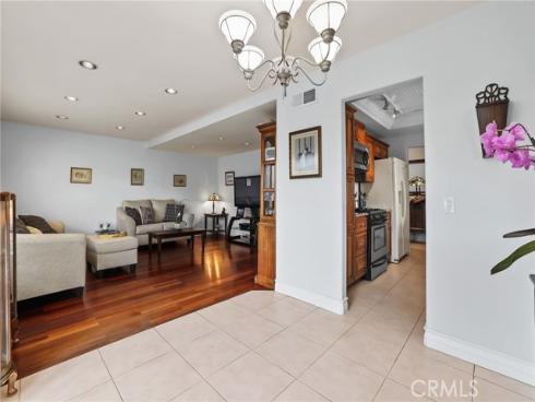 18815 Thornwood CI32 Circle, Huntington Beach, CA