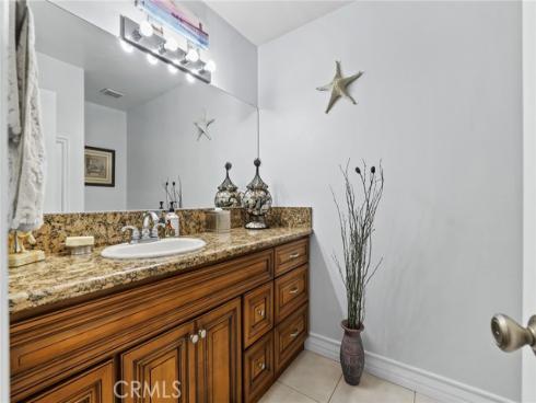 18815 Thornwood CI32 Circle, Huntington Beach, CA