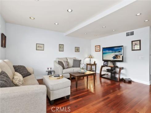 18815 Thornwood CI32 Circle, Huntington Beach, CA