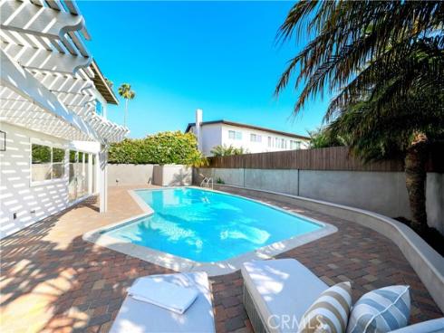 9342 Cliffwood Drive, Huntington Beach, CA