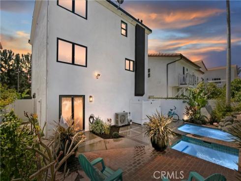 4651 Los Patos Avenue, Huntington Beach, CA