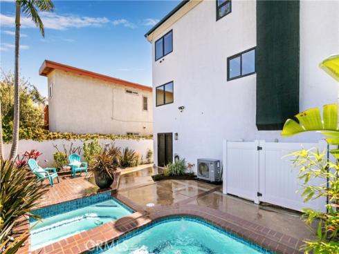 4651 Los Patos Avenue, Huntington Beach, CA