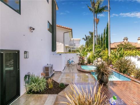 4651 Los Patos Avenue, Huntington Beach, CA