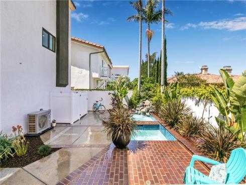 4651 Los Patos Avenue, Huntington Beach, CA