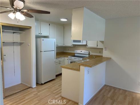 18232 Parkview 103 Lane, Huntington Beach, CA