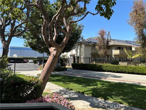 18232 Parkview 103 Lane, Huntington Beach, CA