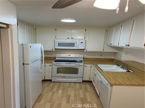 18232 Parkview 103 Lane, Huntington Beach, CA