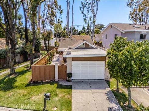 8292 Manifesto Circle, Huntington Beach, CA
