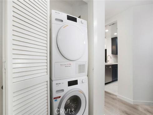 1400 Pacific Coast 305 , Huntington Beach, CA