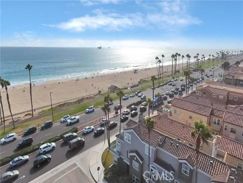 1400 Pacific Coast 305 , Huntington Beach, CA
