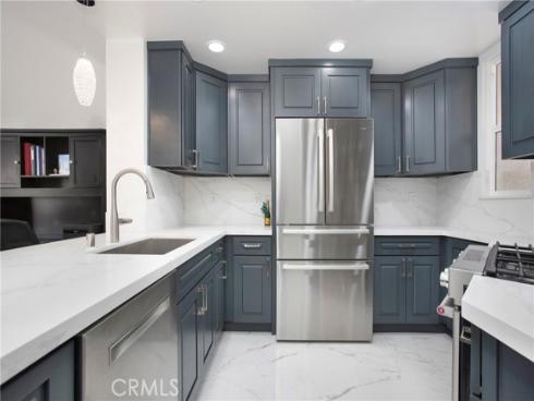 1400 Pacific Coast 305 , Huntington Beach, CA