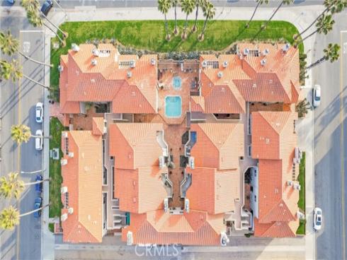 1400 Pacific Coast 305 , Huntington Beach, CA