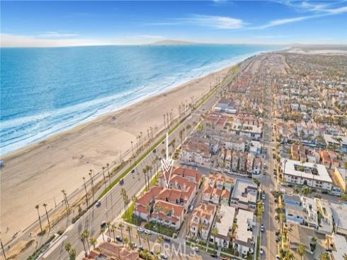 1400 Pacific Coast 305 , Huntington Beach, CA