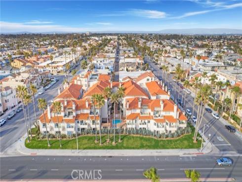 1400 Pacific Coast 305 , Huntington Beach, CA