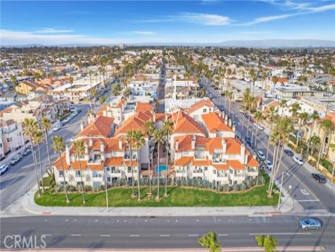 1400 Pacific Coast 305 , Huntington Beach, CA