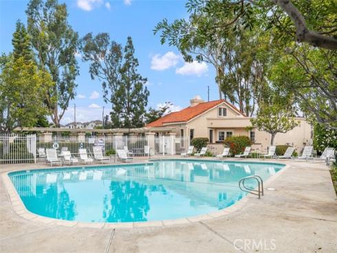 19132 Shoreline 6 Lane, Huntington Beach, CA