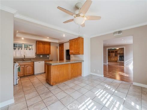 7041 Heil Avenue, Huntington Beach, CA