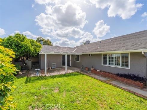 7041 Heil Avenue, Huntington Beach, CA