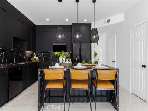 204 Lincoln Ave , Huntington Beach, CA