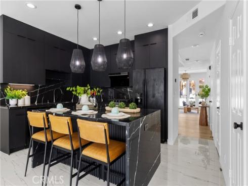 204 Lincoln Ave , Huntington Beach, CA