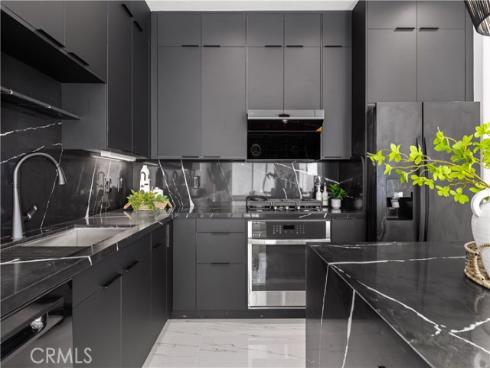 204 Lincoln Ave , Huntington Beach, CA