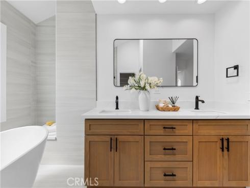 204 Lincoln Ave , Huntington Beach, CA