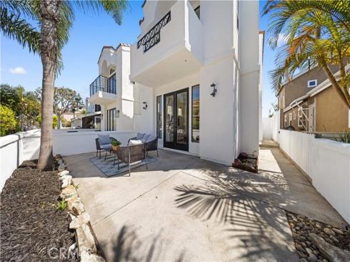 204 Lincoln Ave , Huntington Beach, CA