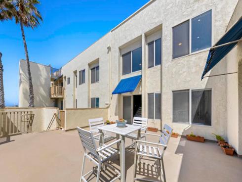 711 Pacific Coast Highway 206 , Huntington Beach, CA