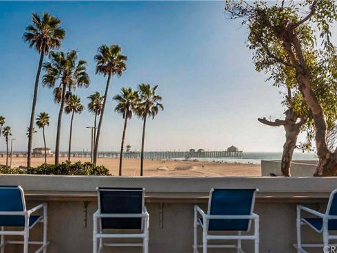 711  Pacific Coast Highway  206 , Huntington Beach, CA