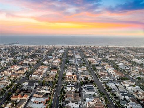 607 12th Street, Huntington Beach, CA