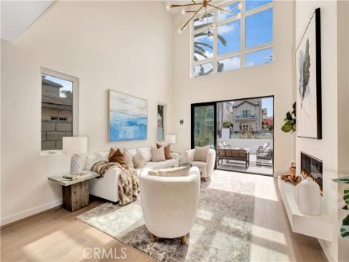 607 12th Street, Huntington Beach, CA