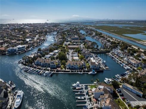 16133 Saint Croix Circle, Huntington Beach, CA