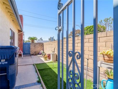 7191 Slater Avenue, Huntington Beach, CA