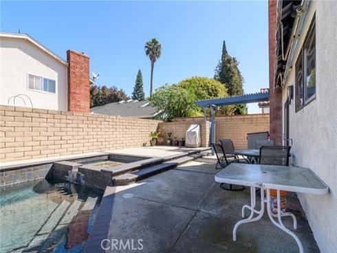 7191 Slater Avenue, Huntington Beach, CA
