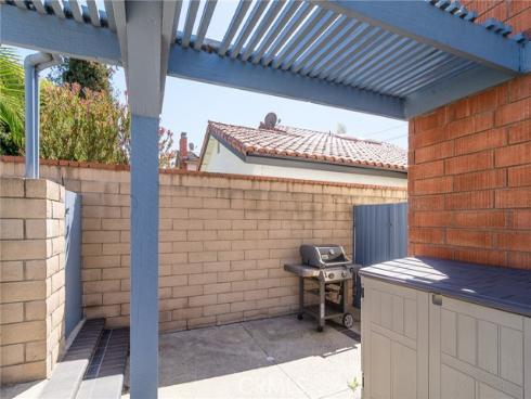 7191 Slater Avenue, Huntington Beach, CA