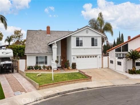 9961 Kings Canyon Drive, Huntington Beach, CA