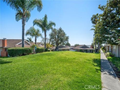 16912 Canyon Lane, Huntington Beach, CA