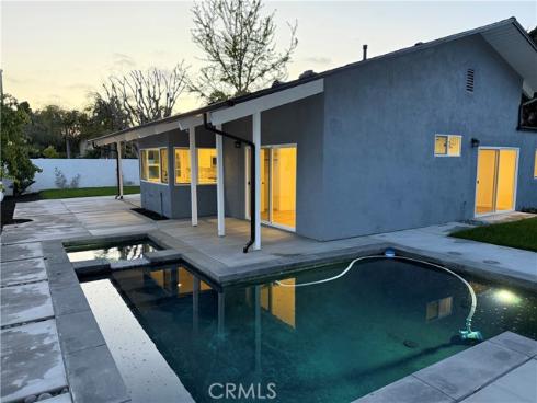 20272 Deervale Lane, Huntington Beach, CA