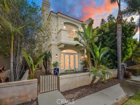 1016 Delaware Street , Huntington Beach, CA
